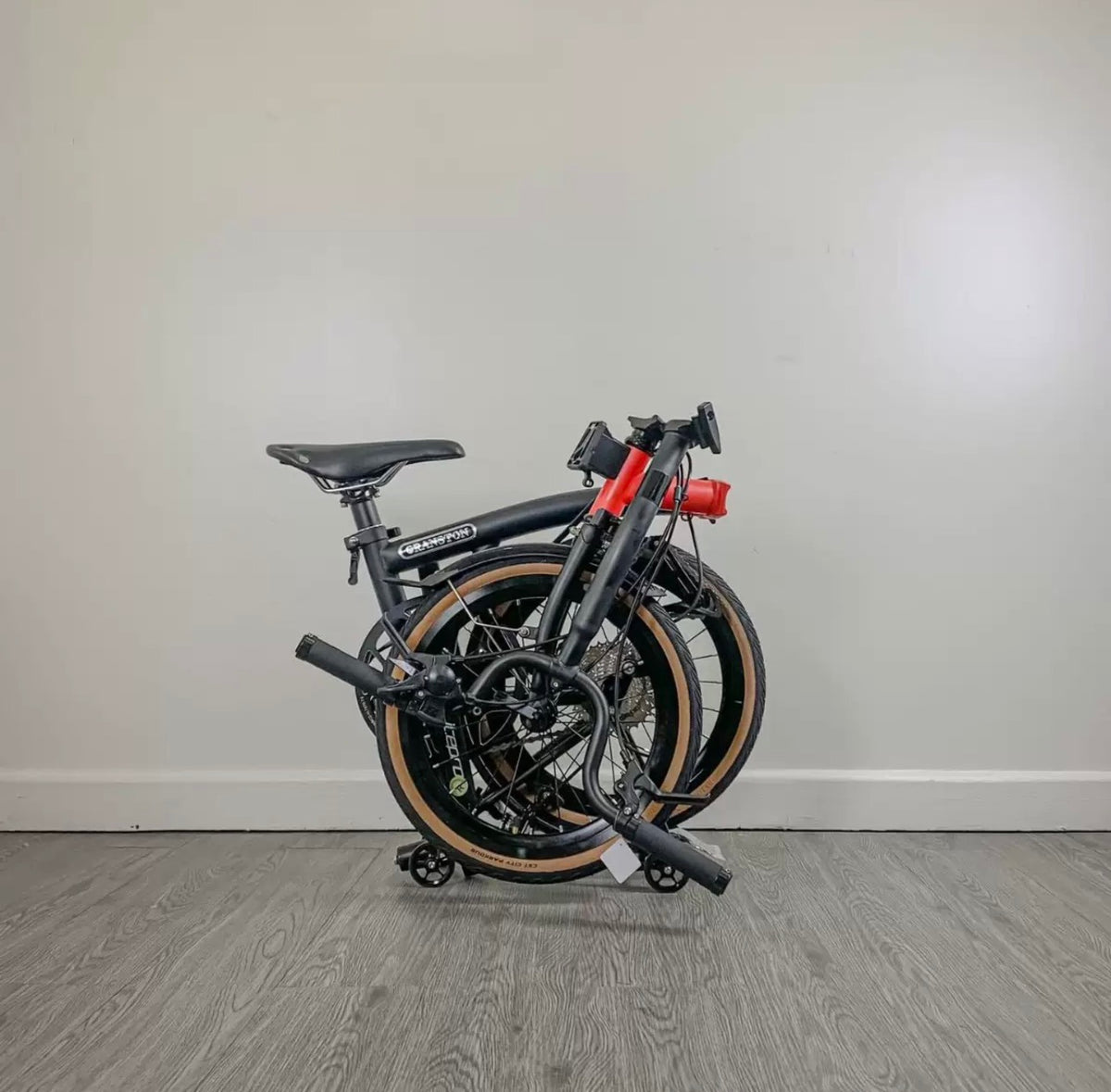 CRANSTON 16″ 9-Speed Triple-Folding City Bike